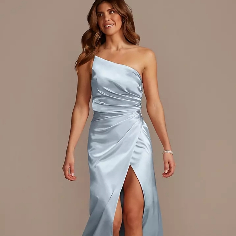David's Bridal Elegant NWT One-Shoulder Dusty Blue Dress Size 2 (Small)
